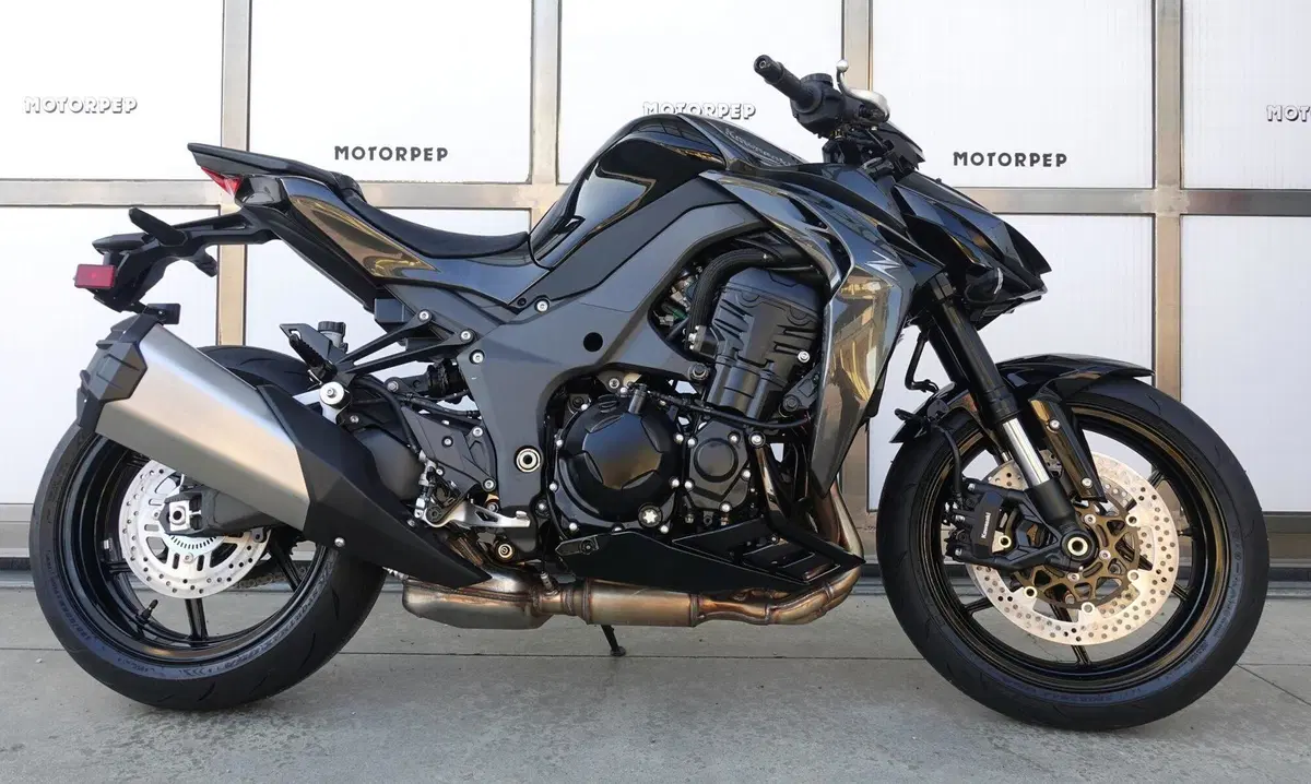 Kawasaki Z 1100 (2026) (3)