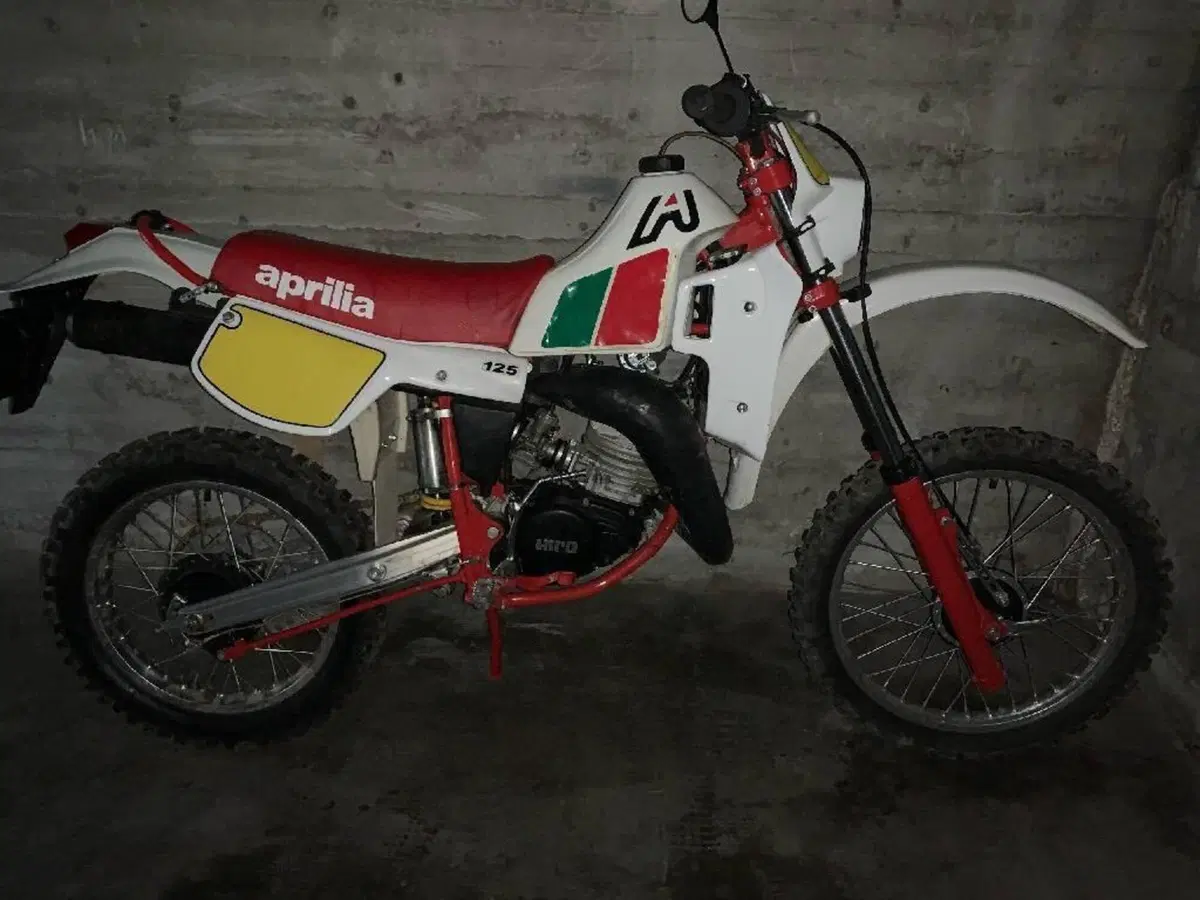 Aprilia MX 125 (2)