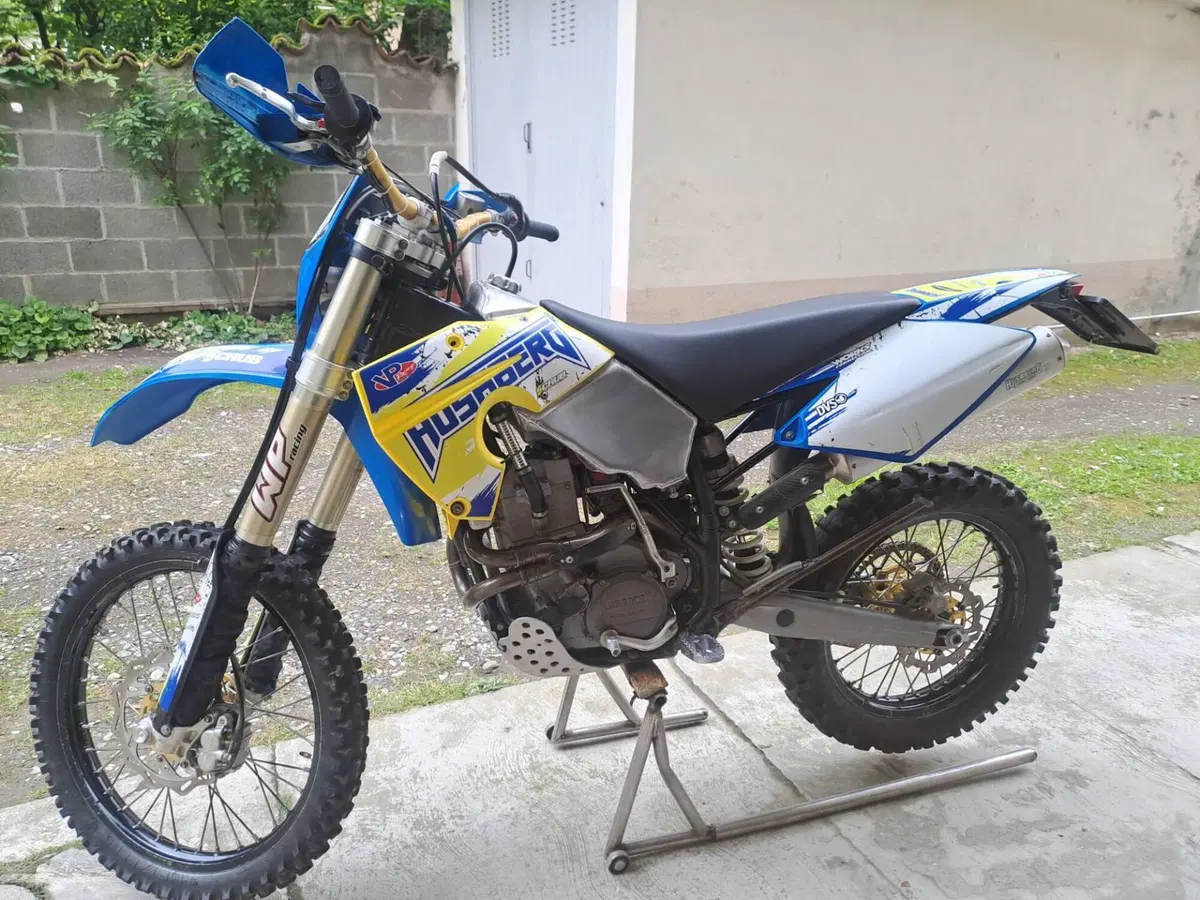 Husaberg FE 550 E (2)