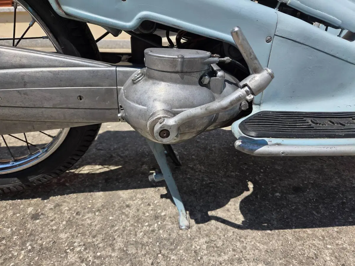 Aermacchi Harley-Davidson Zeffiro (8)