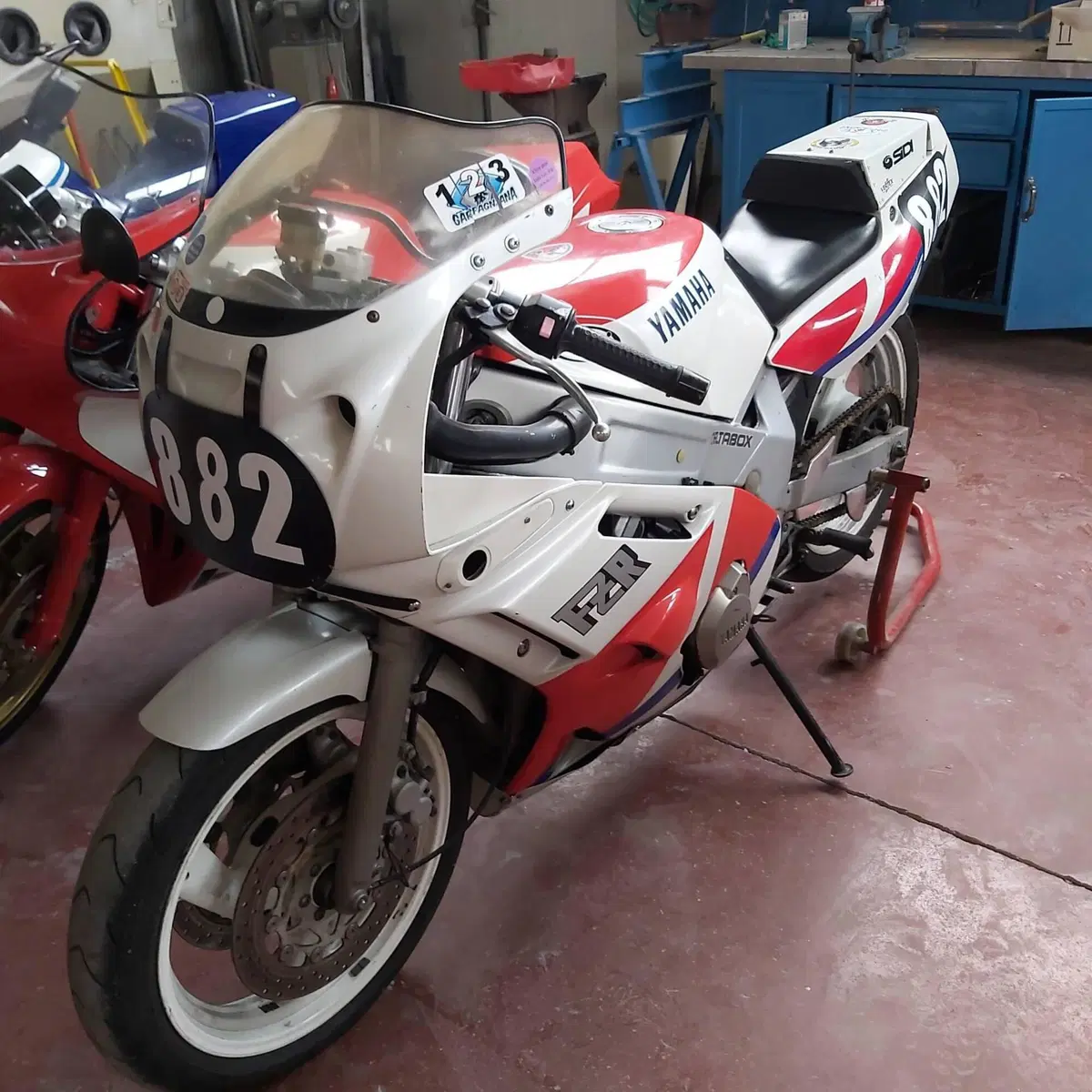 Yamaha FZR 600 (1989 - 90)