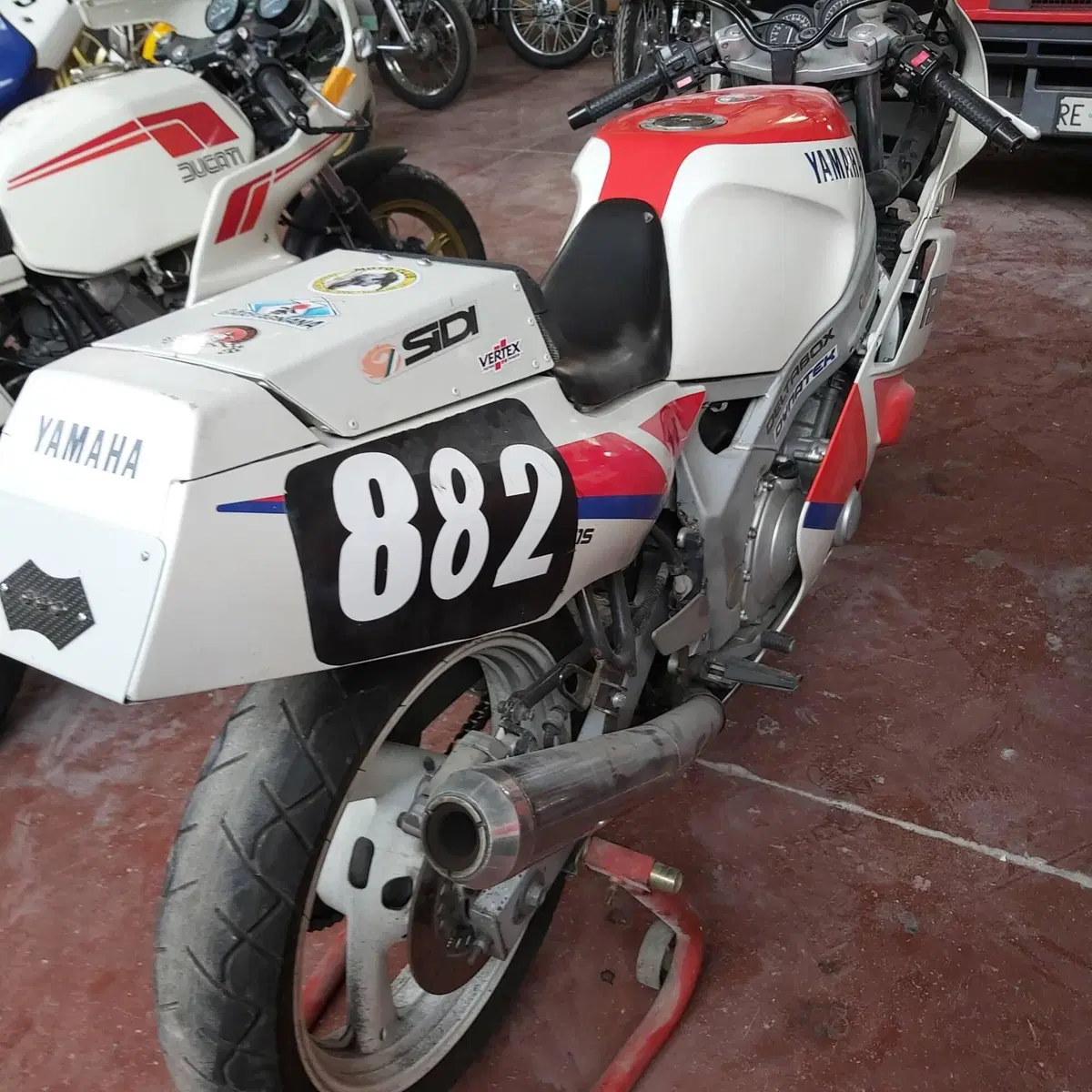 Yamaha FZR 600 (1989 - 90) (5)