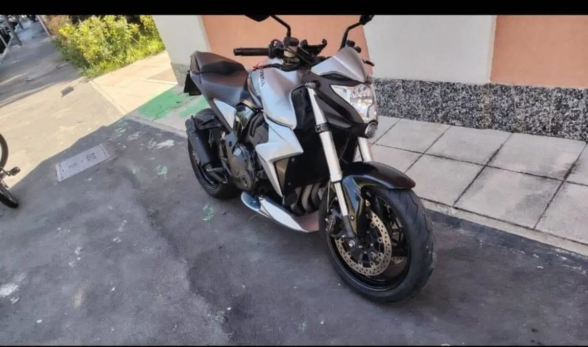 Honda CB 1000 R (2011 - 14) (2)