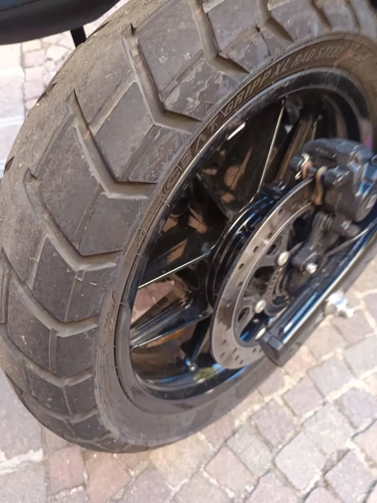 Royal Enfield Guerrilla 450 (2024 - 26) (13)