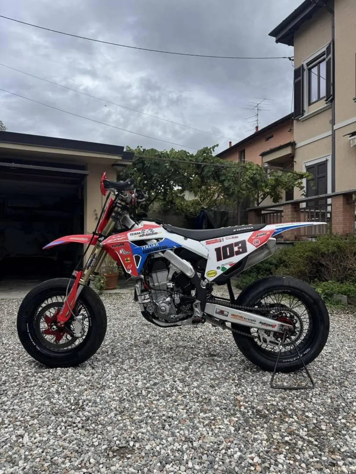 Honda CRF 450R (2022) (2)
