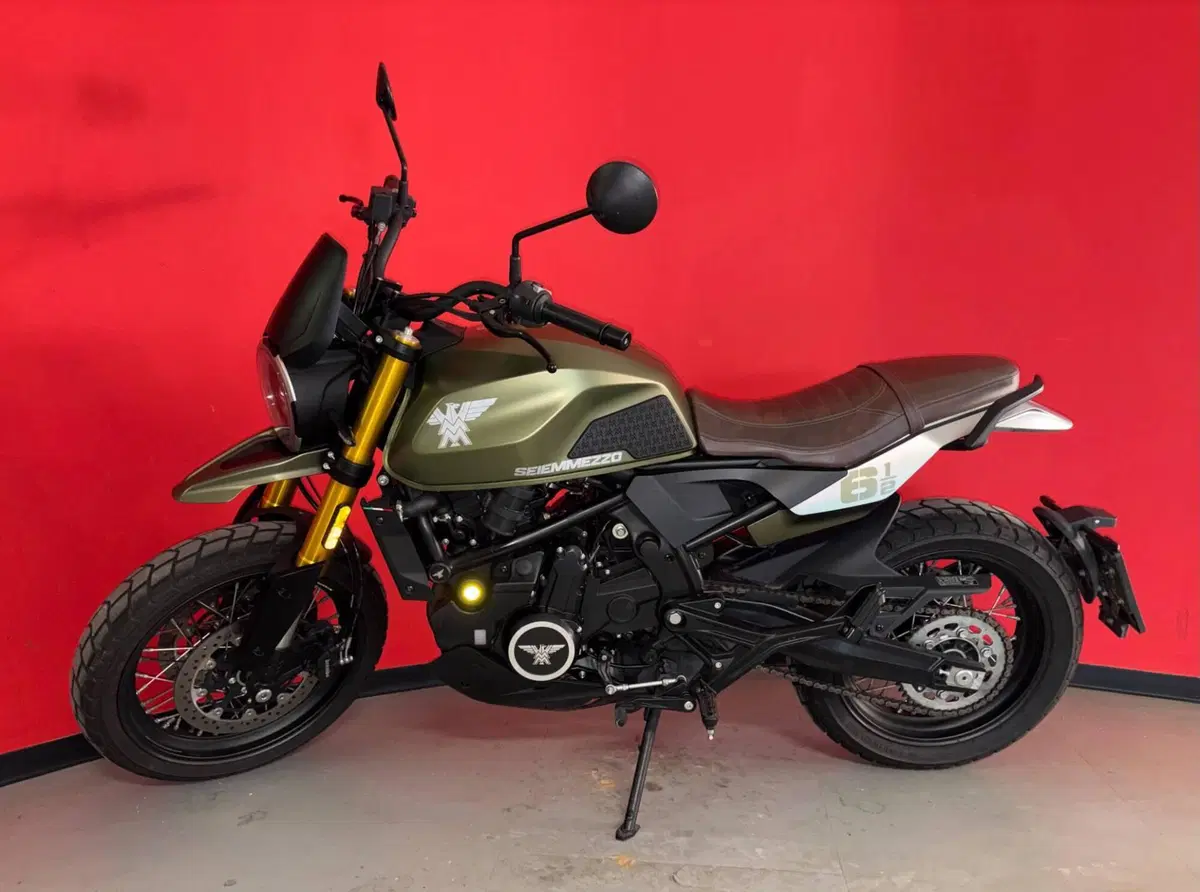 Moto Morini SEIEMMEZZO SCR (2022 - 26) (3)