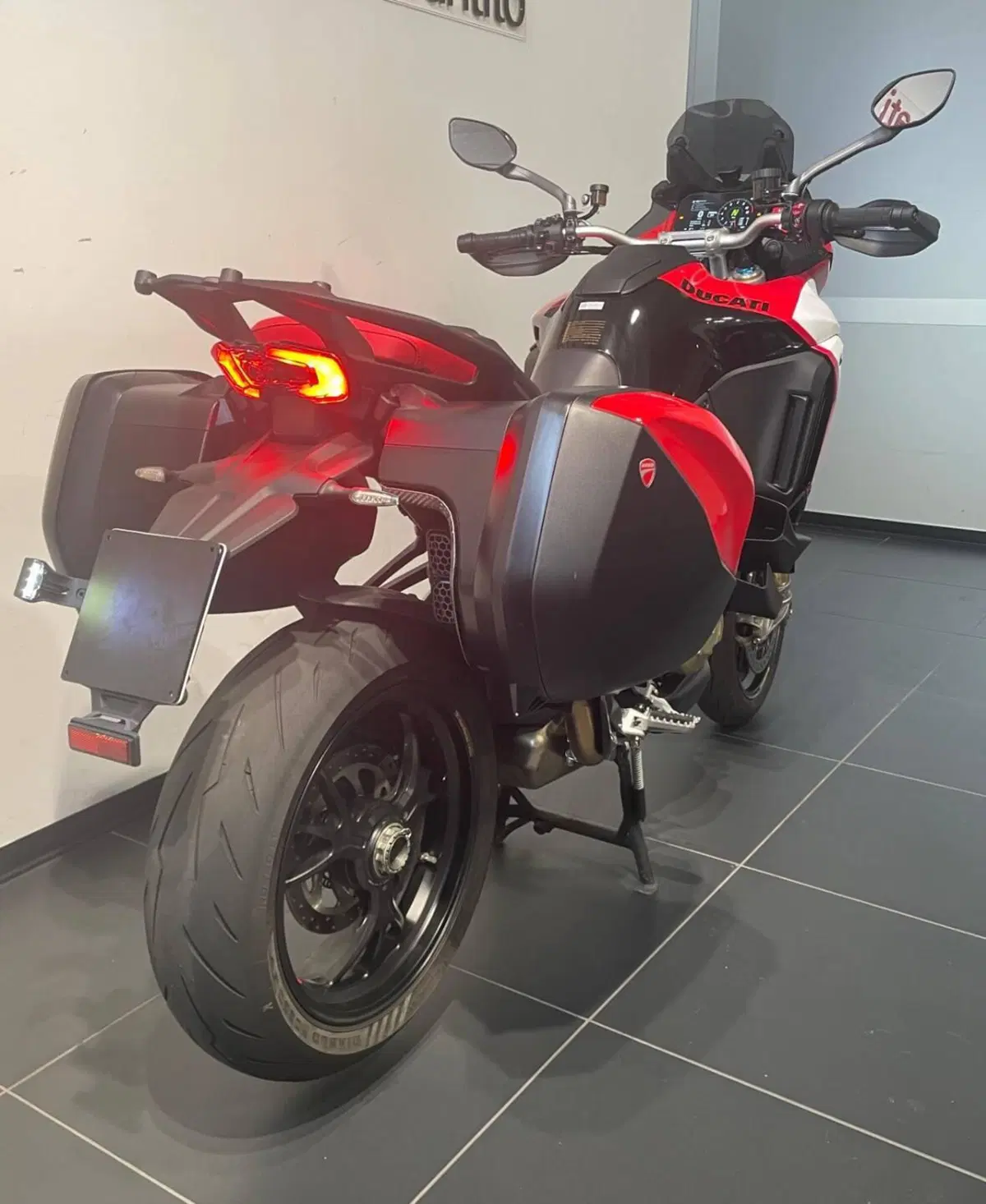 Ducati Multistrada V4 Pikes Peak (2021 - 24) (4)
