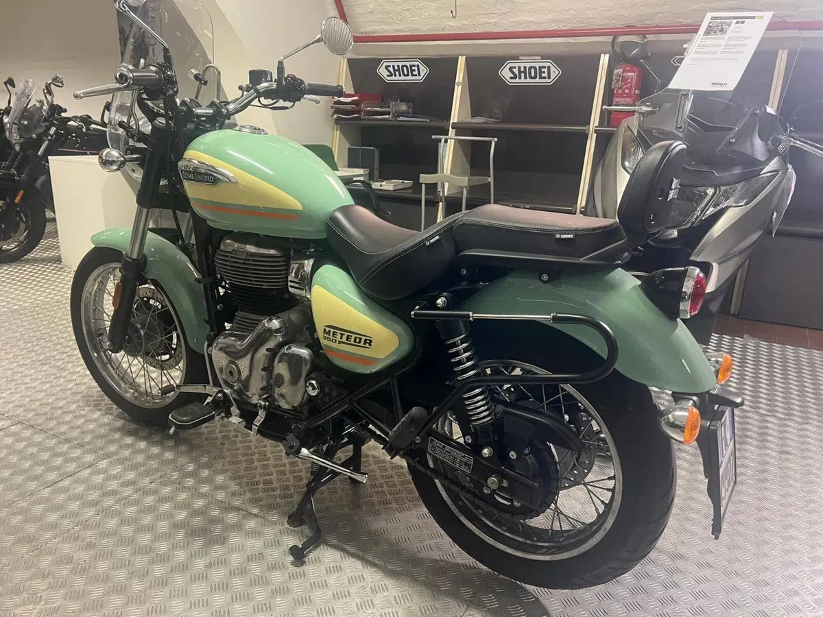 Royal Enfield Meteor 350 Aurora (2024 - 26) (2)