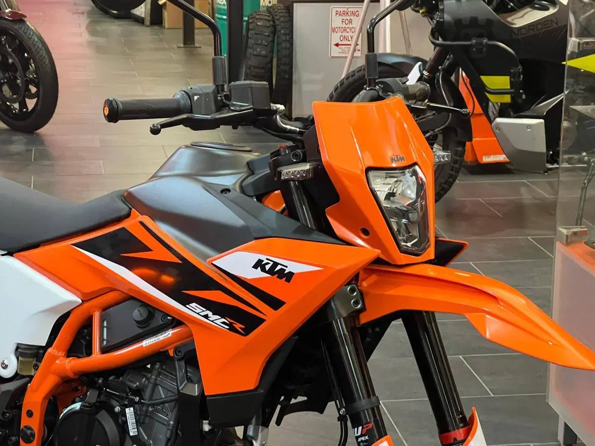 KTM 125 SMC R (2025 - 26) (3)