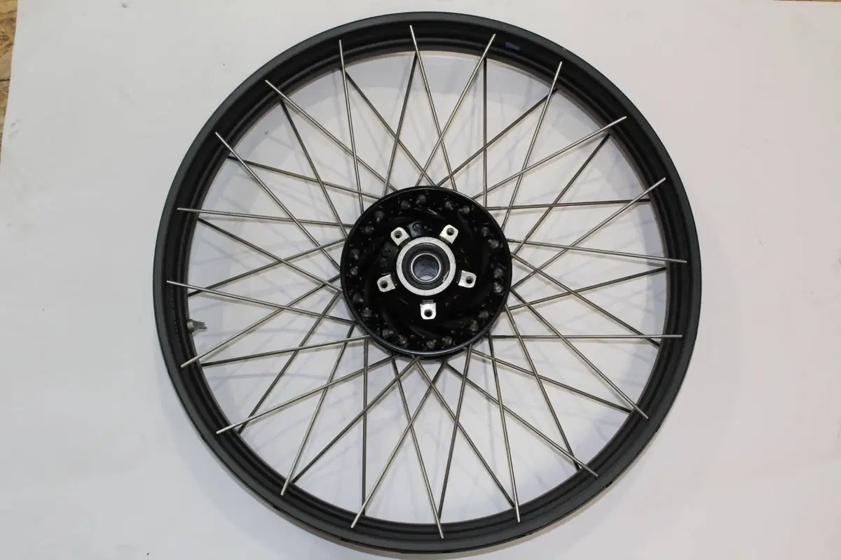 CERCHIO ANTERIORE DUCATI DESERT X