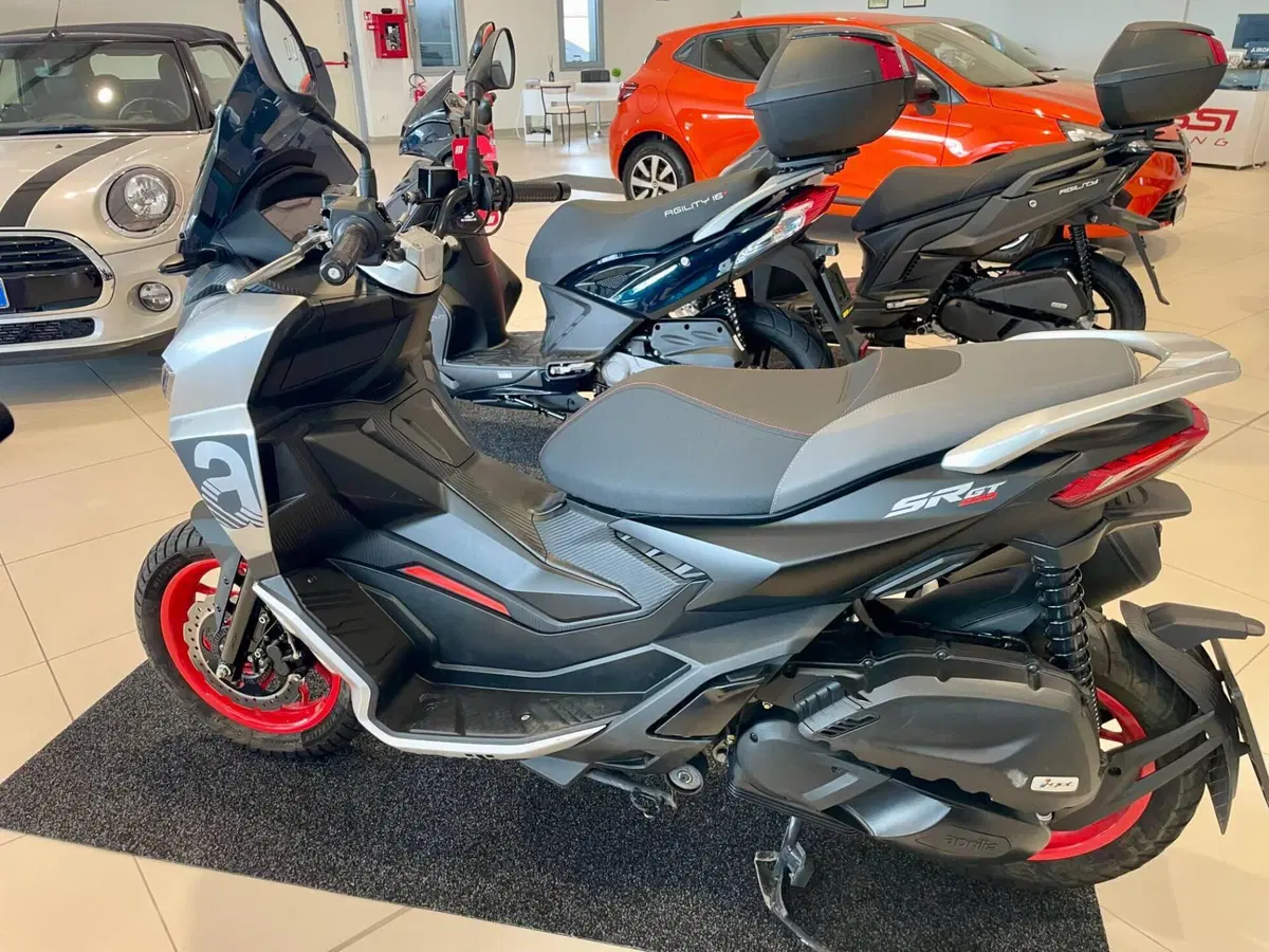 Aprilia SR GT 200 Sport (2022 - 24) (4)