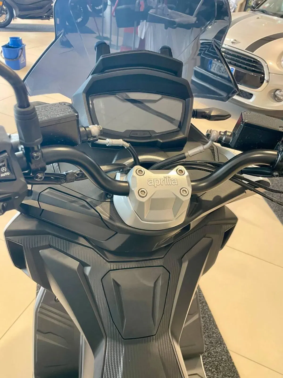 Aprilia SR GT 200 Sport (2022 - 24) (7)