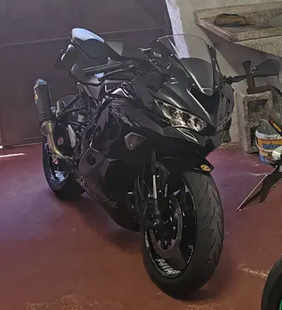 Kawasaki Ninja ZX-4R (2024 - 26) usata