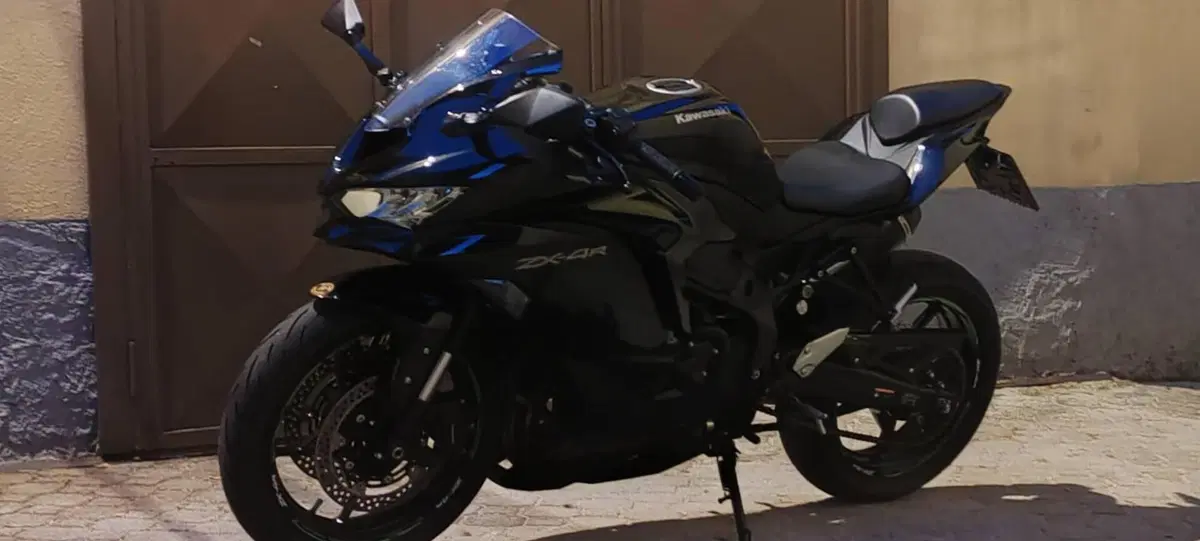 Kawasaki Ninja ZX-4R (2024 - 26) (2)