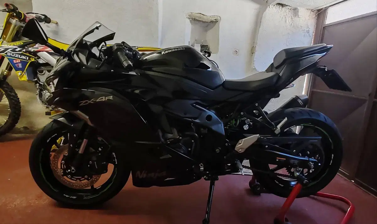 Kawasaki Ninja ZX-4R (2024 - 26) (3)