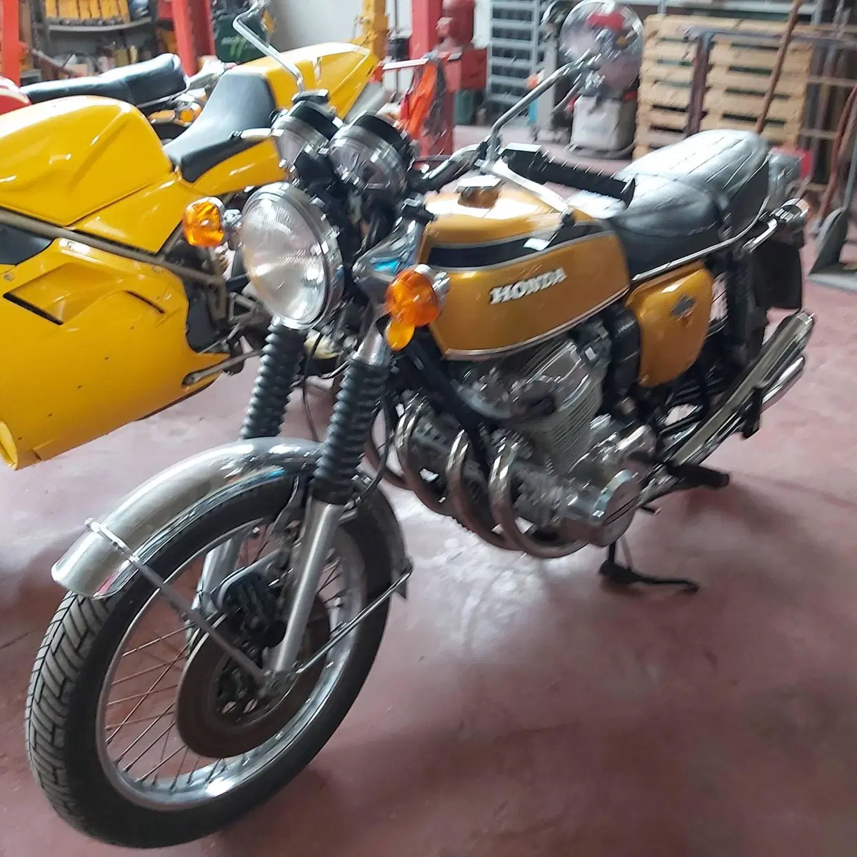 Honda cb750 f (2)