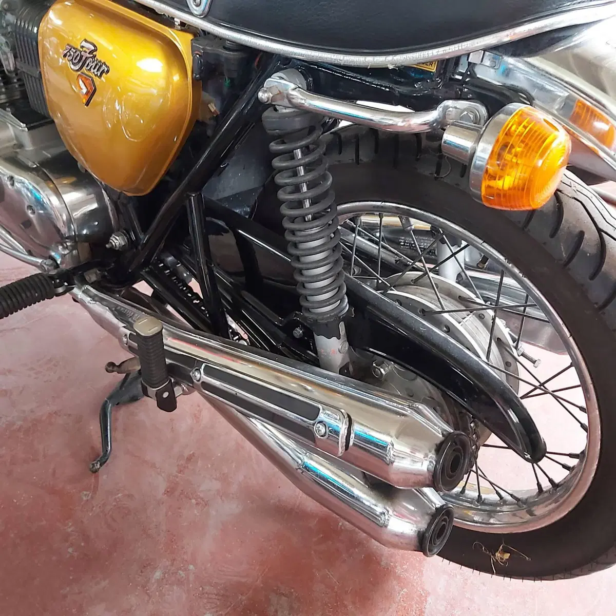 Honda cb750 f (4)