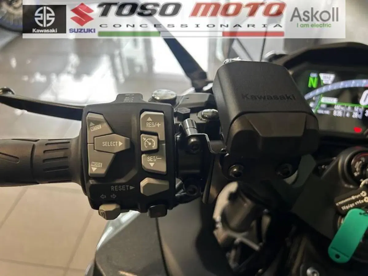 Kawasaki Ninja 1100 SX Tourer (2025 - 26) (11)