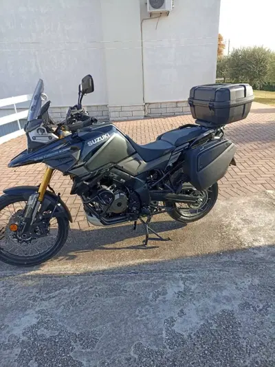Suzuki V-Strom 1050DE (2023 - 24) usata