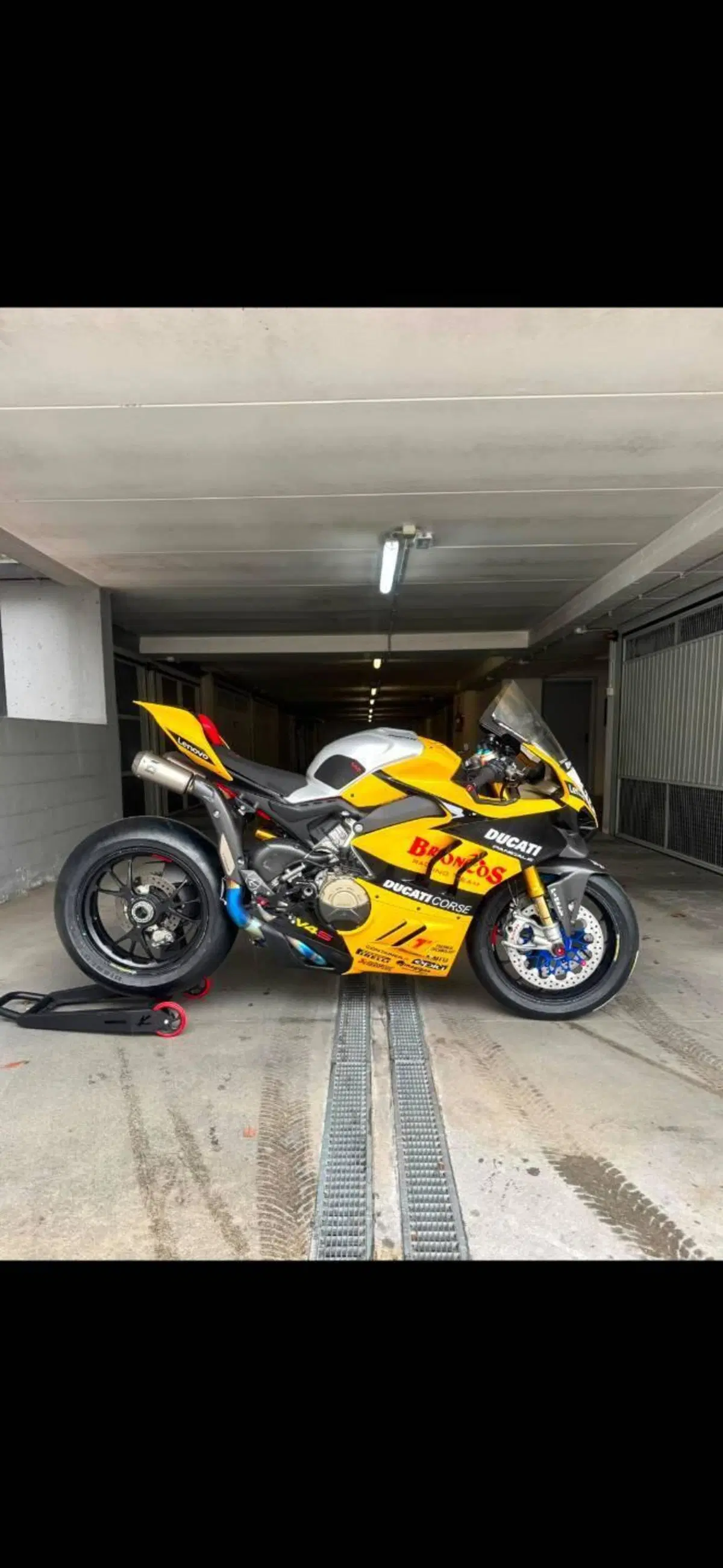 Ducati Panigale V4 S (2022 - 24) (2)