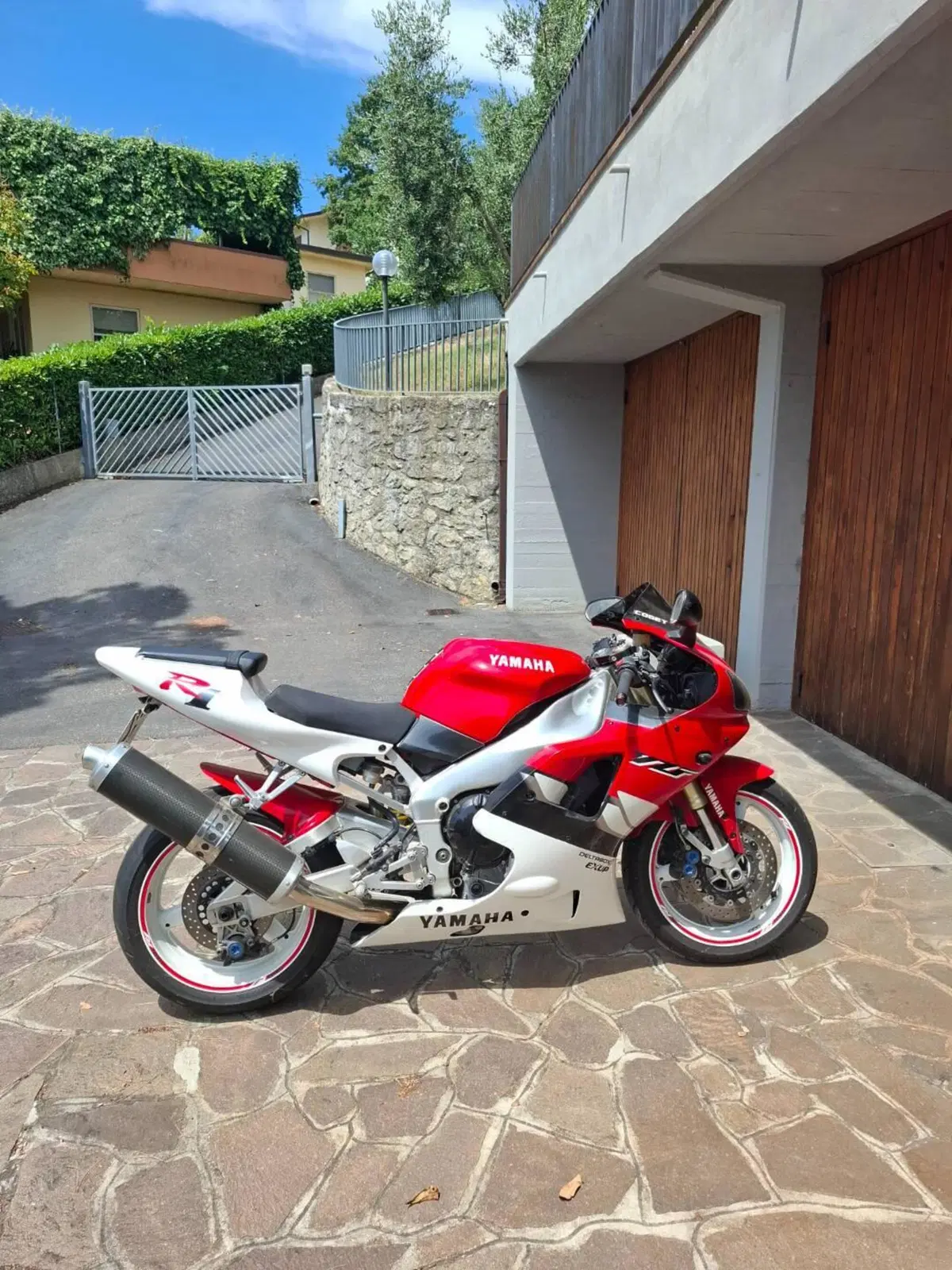 Yamaha YZF R1 (1998 - 99)
