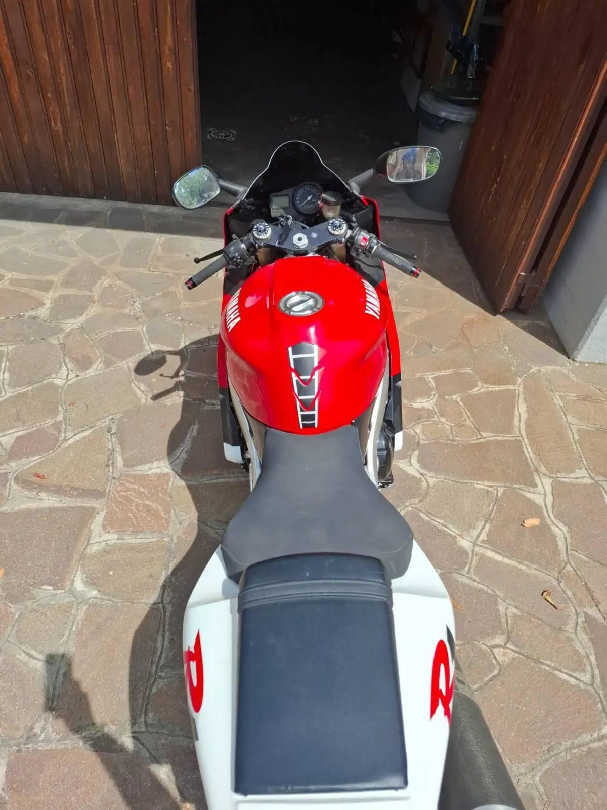 Yamaha YZF R1 (1998 - 99) (8)
