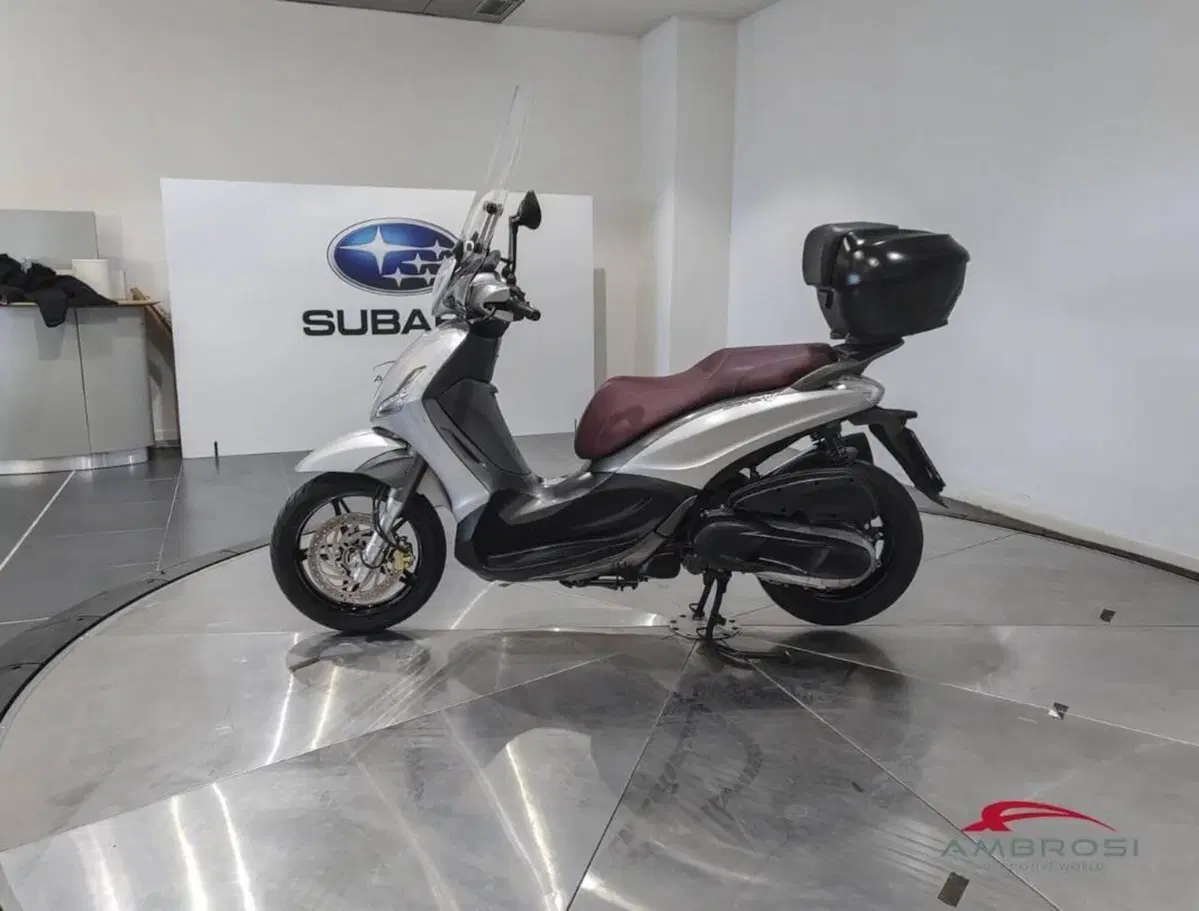 Piaggio Beverly 350 ABS (2016 - 20) (5)