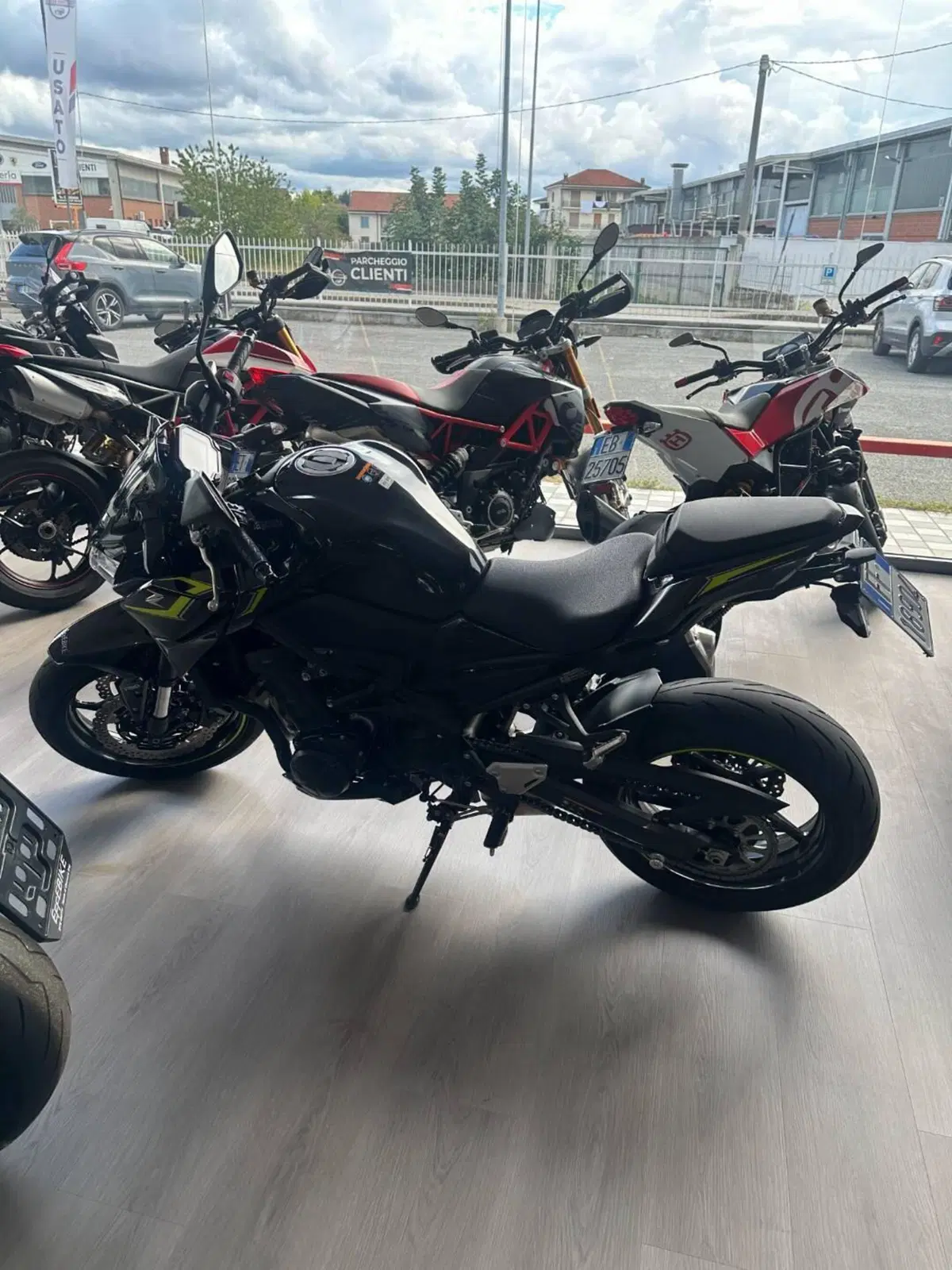 Kawasaki Z 900 (2021 - 24) (3)