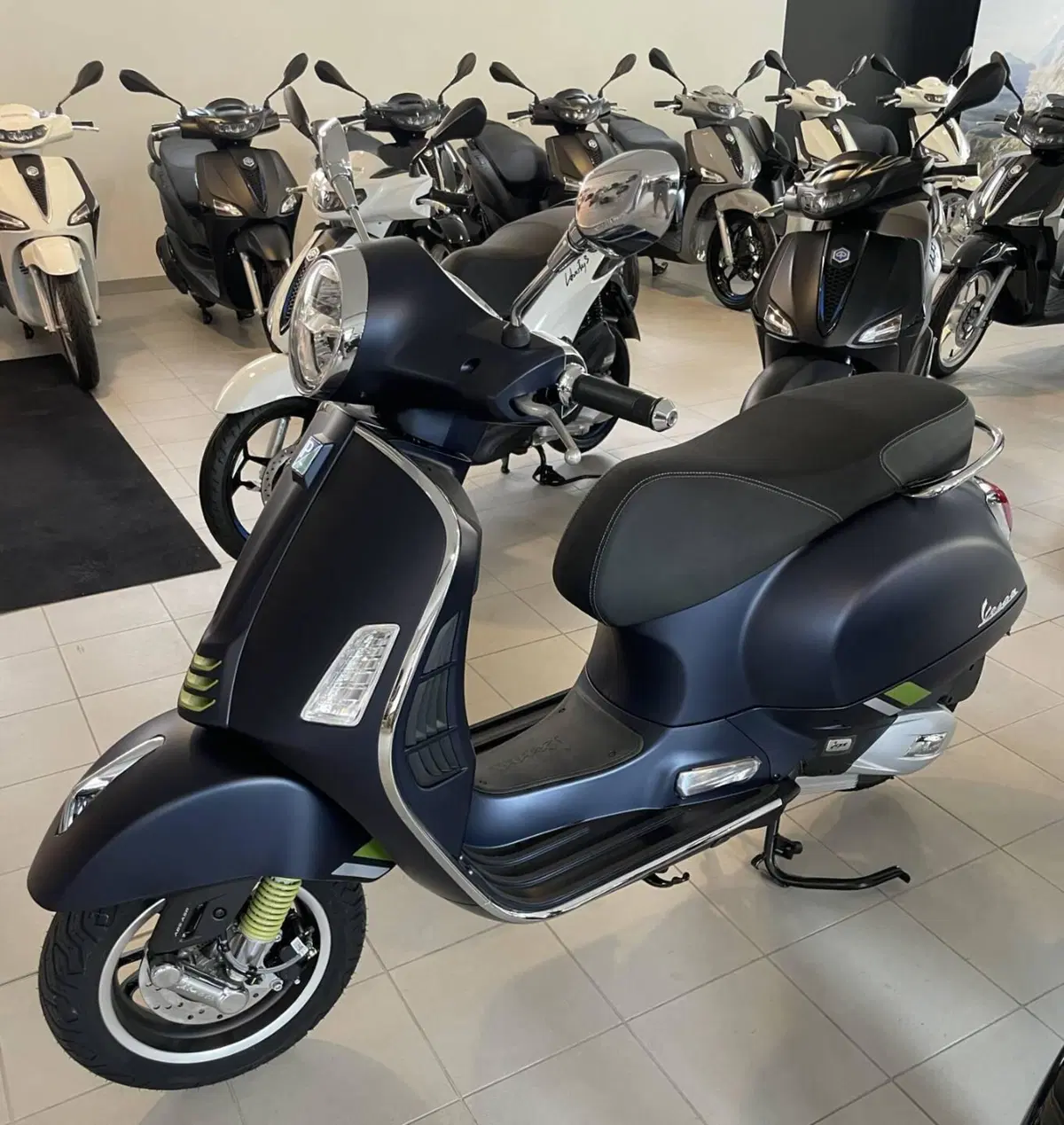 Vespa GTS 125 Supertech (2025 - 26) (3)