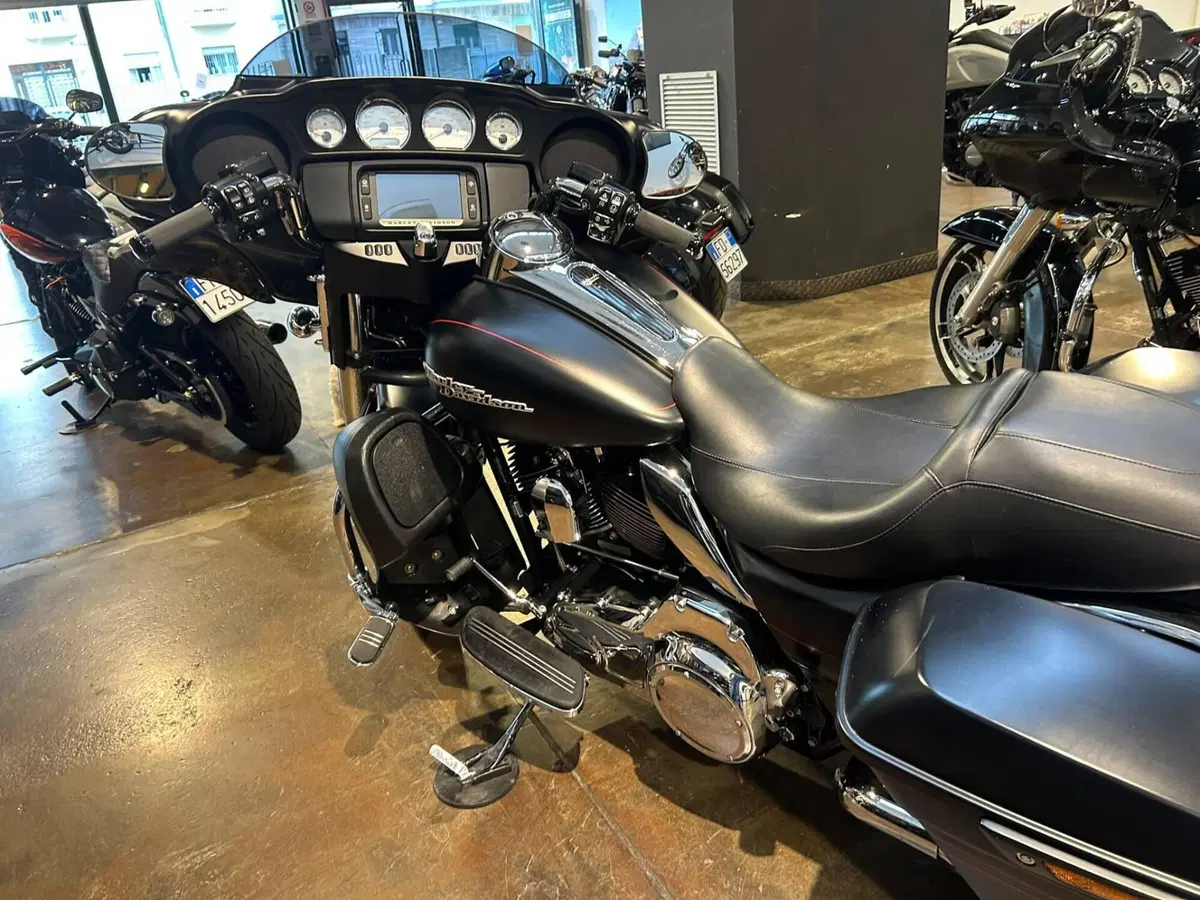 Harley-Davidson 1690 Street Glide Special (2014 - 16) - FLHX (2)