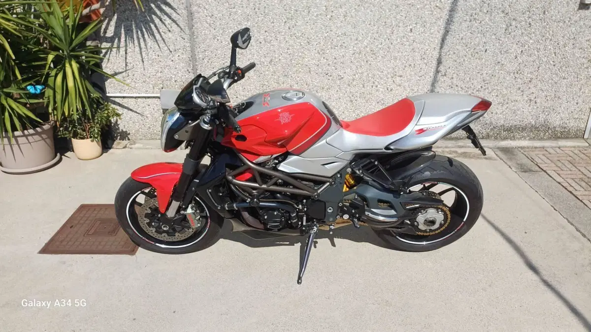 MV Agusta Brutale 1090 RR (2009 - 15) (10)
