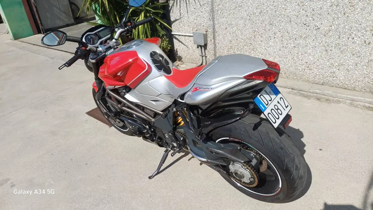 MV Agusta Brutale 1090 RR (2009 - 15) (11)
