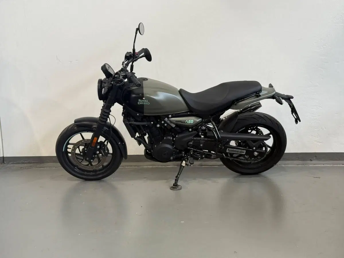 Royal Enfield Guerrilla 450 (2024 - 26)