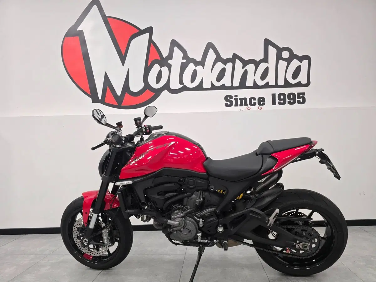 Ducati Monster 937 (2021 - 25) (3)