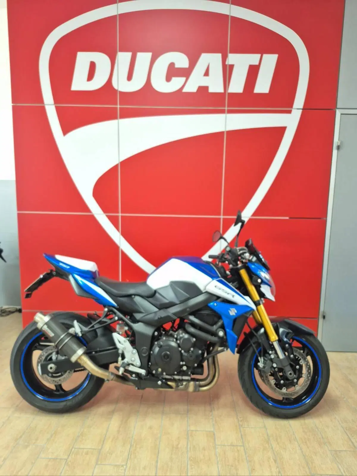 Suzuki GSR 750 (2010 - 15)