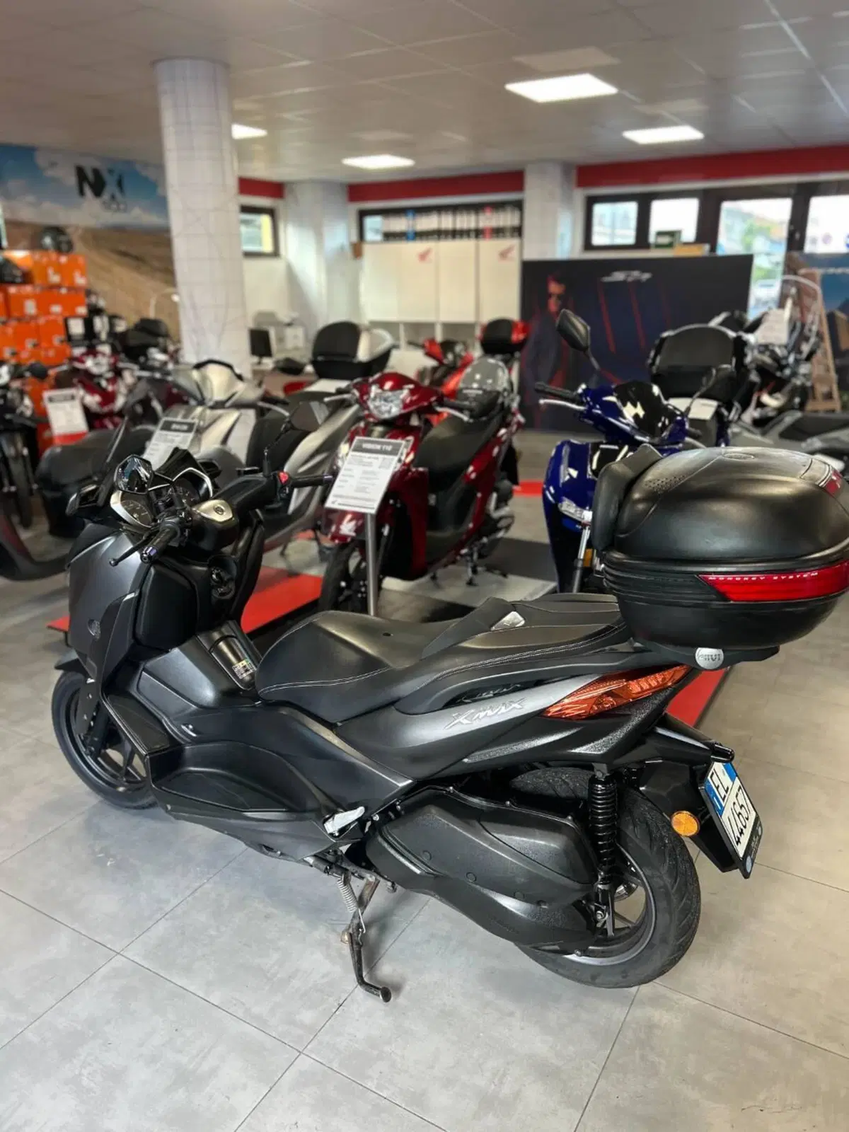 Yamaha X-Max 300 ABS (2017 - 20) (3)
