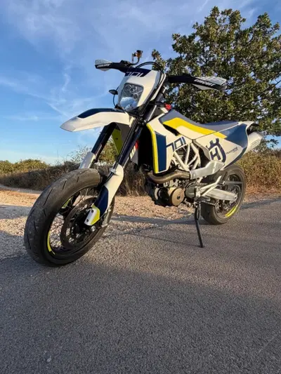 Husqvarna 701 Supermoto (2017 - 19) usata