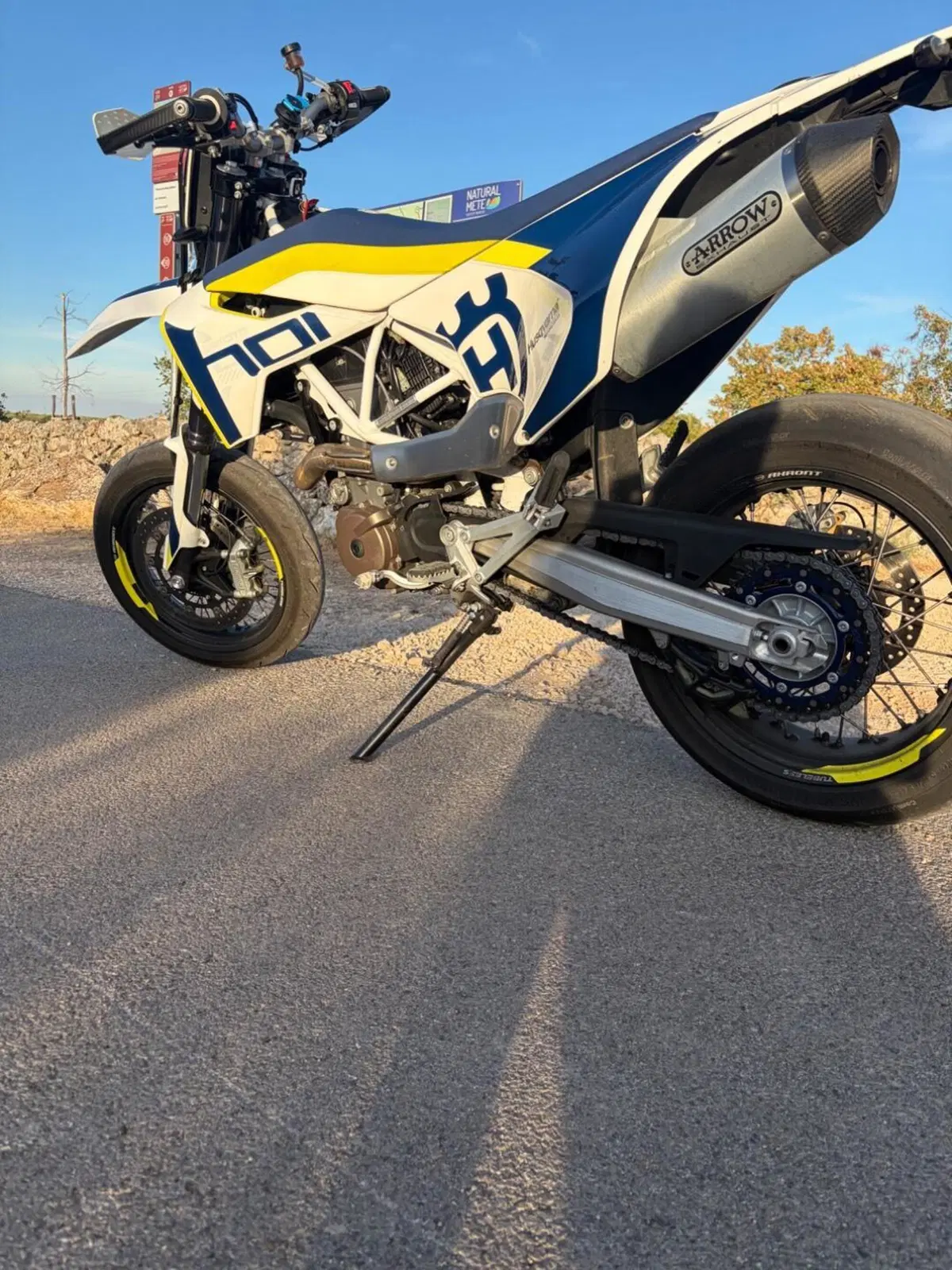 Husqvarna 701 Supermoto (2017 - 19) (2)