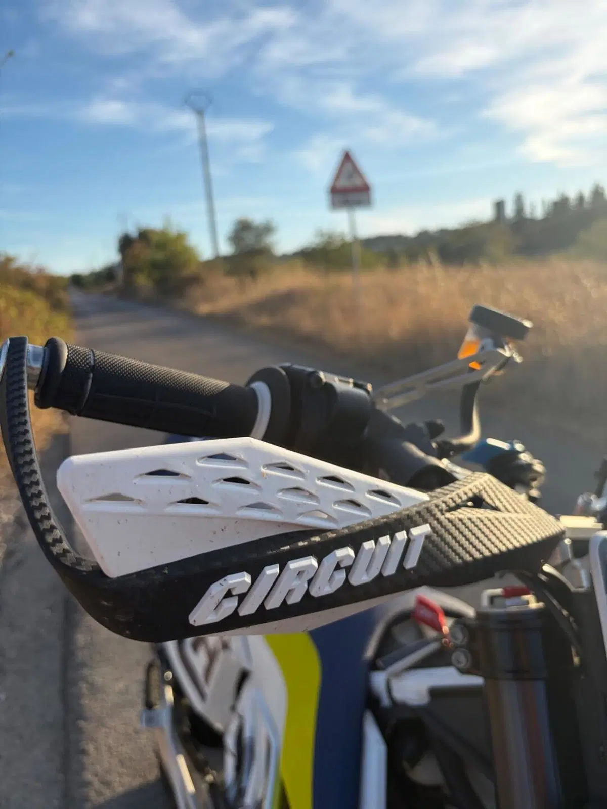 Husqvarna 701 Supermoto (2017 - 19) (6)