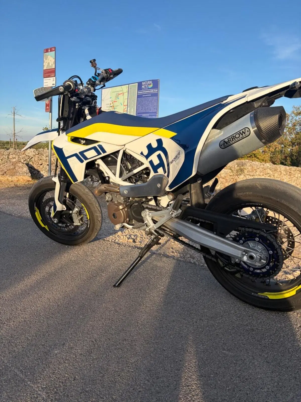 Husqvarna 701 Supermoto (2017 - 19) (10)