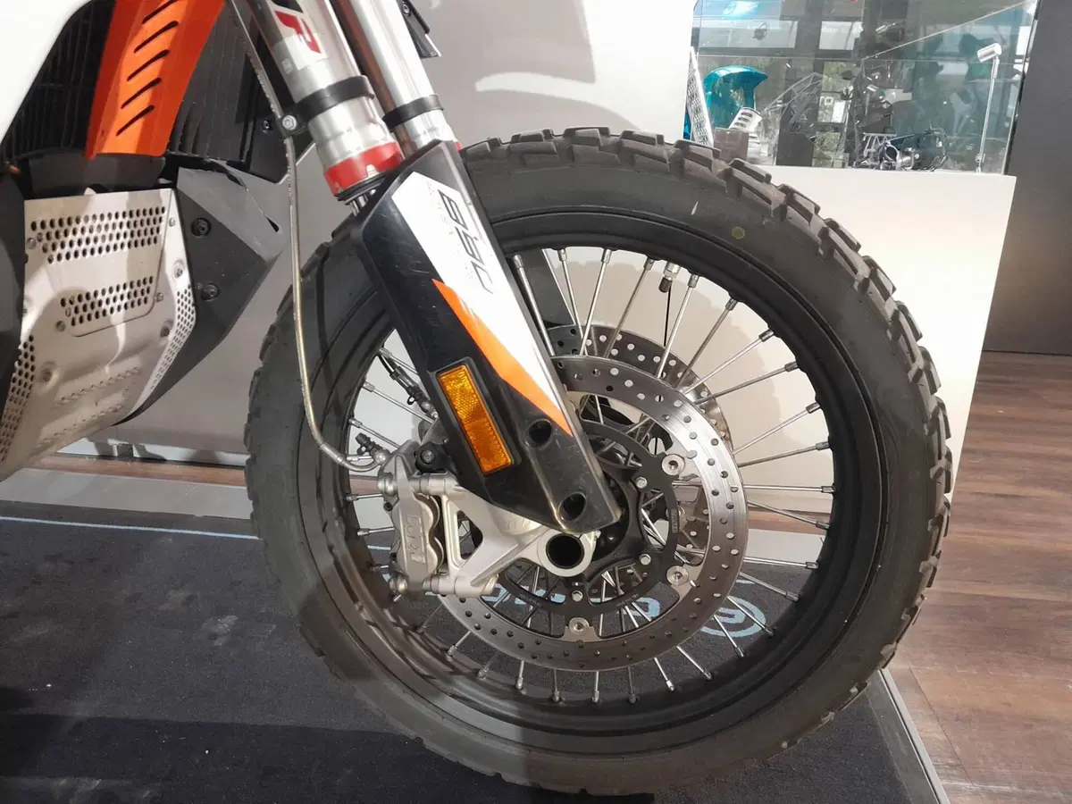 KTM 890 Adventure R (2021 - 22) (3)