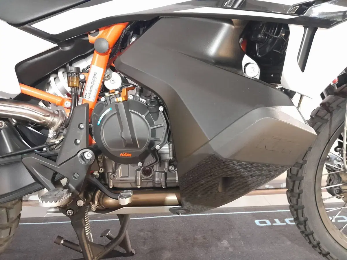 KTM 890 Adventure R (2021 - 22) (5)