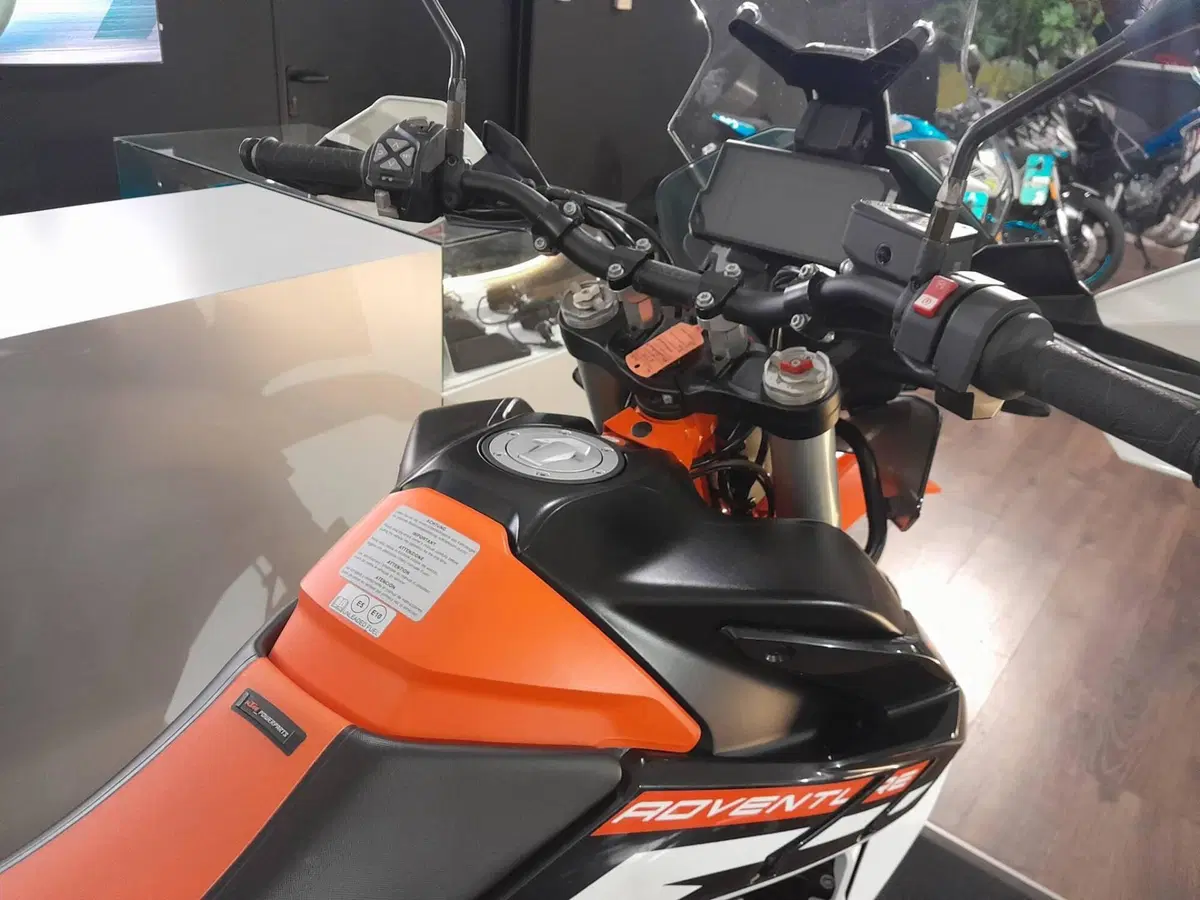 KTM 890 Adventure R (2021 - 22) (9)