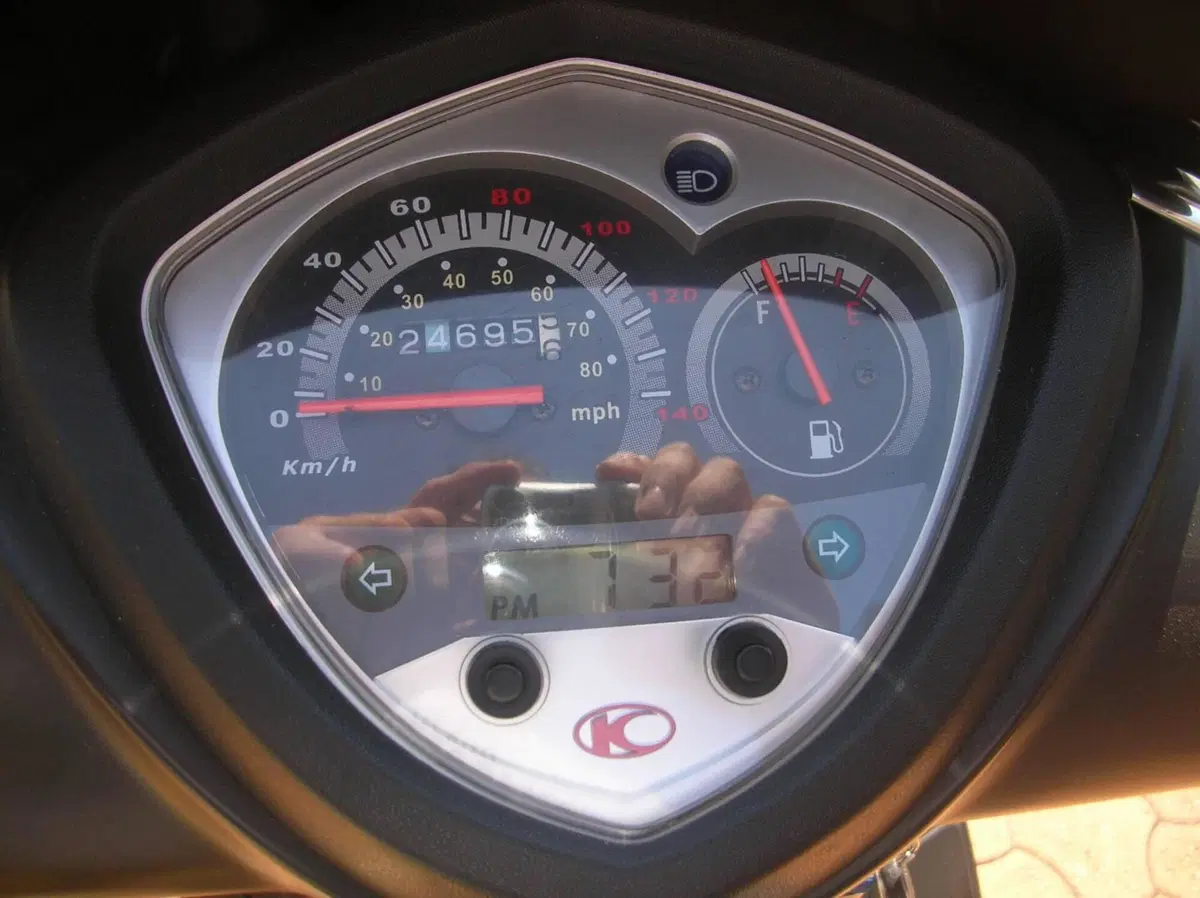 Kymco Agility 150 R16 (4)