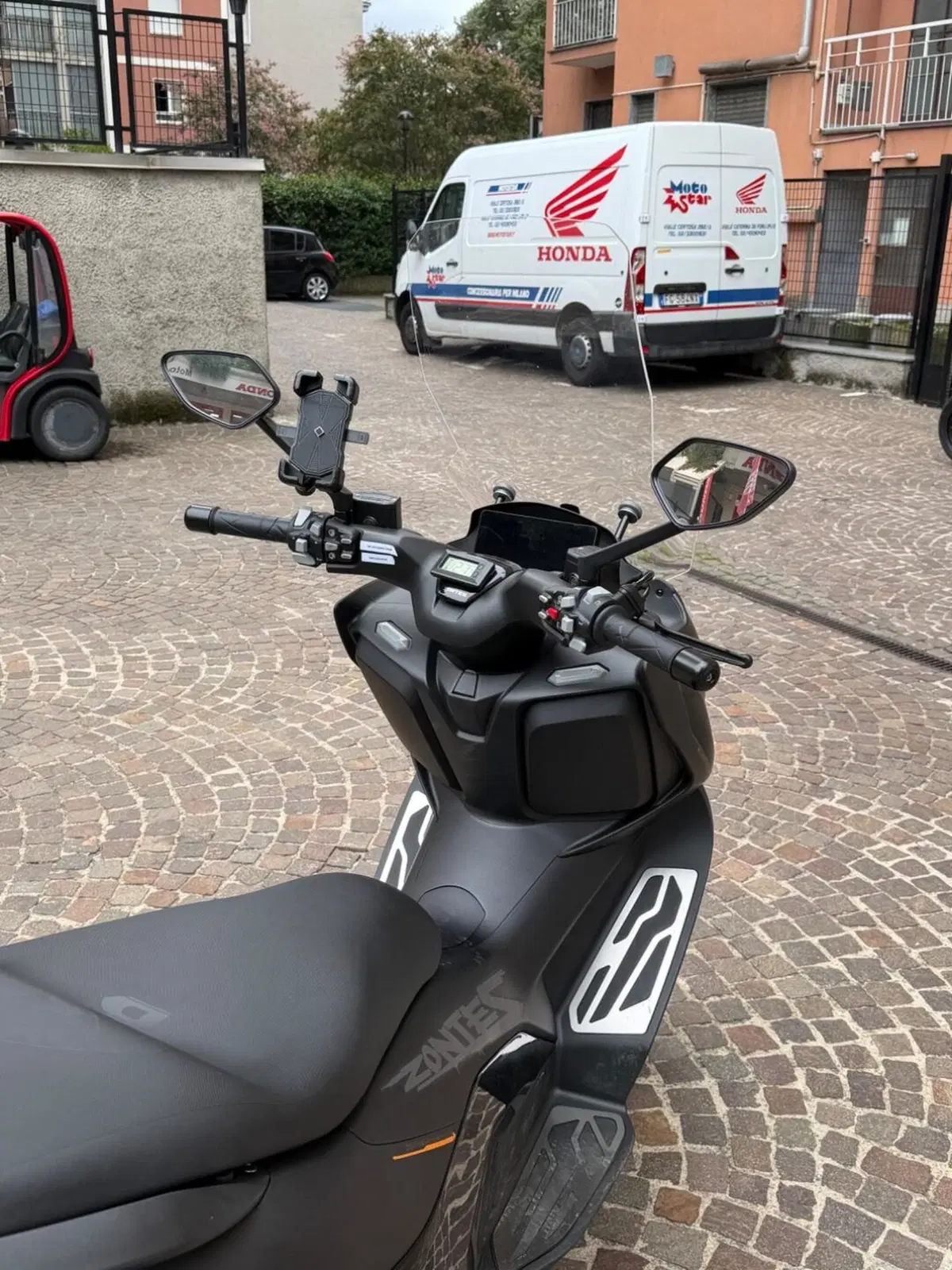 Zontes ZT368-D (2025 - 26) (4)
