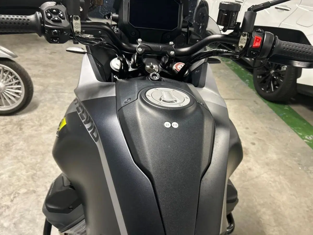 Moto Guzzi Stelvio PFF (2024 - 26) (9)
