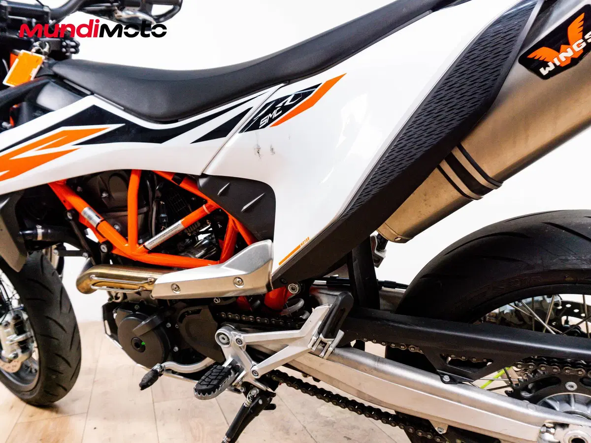 KTM 690 SMC R (2012 - 17) (10)