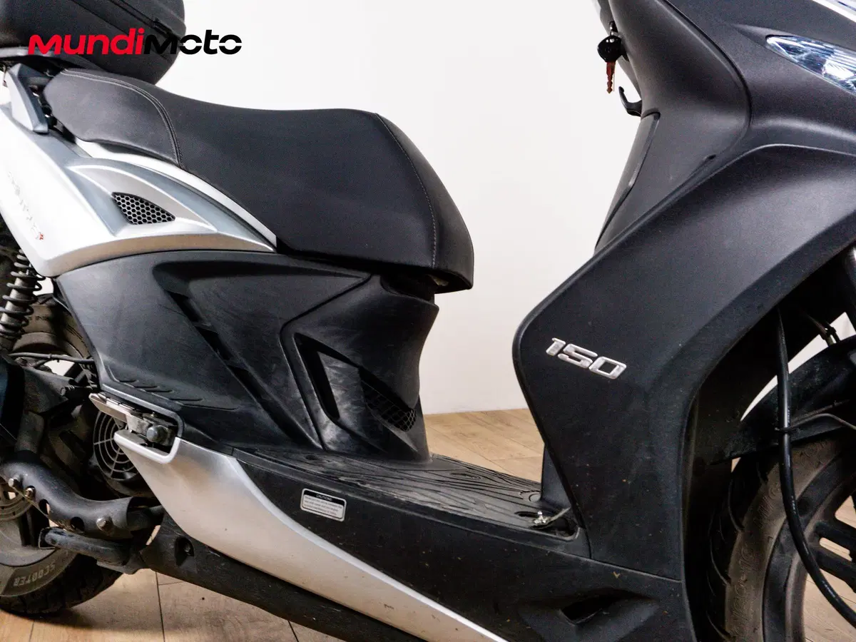 Kymco Agility 150 R16 (4)