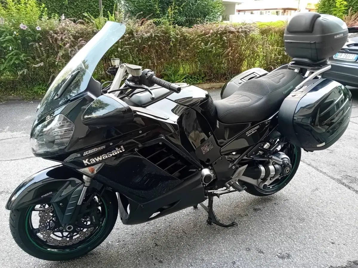 Kawasaki GTR 1400 (2007 - 09) (2)