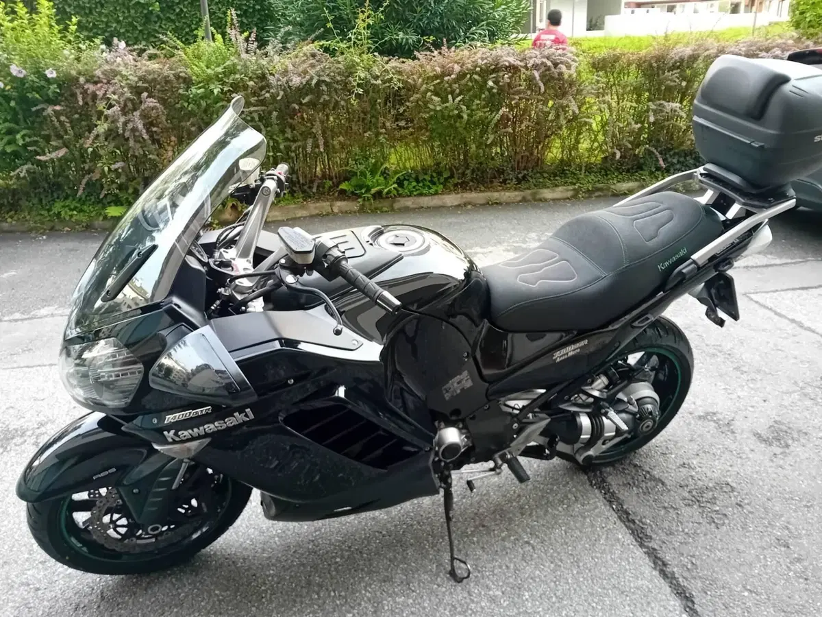 Kawasaki GTR 1400 (2007 - 09) (4)